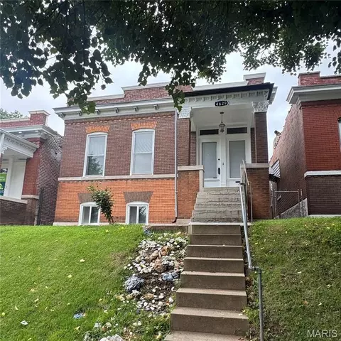 4629 Alaska Ave, Saint Louis, MO 63111