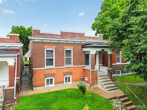 4629 Alaska Ave, Saint Louis, MO 63111