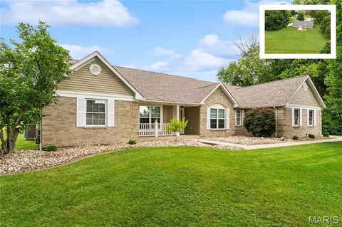 4306 Mahogany Ln, Belleville, IL 62226