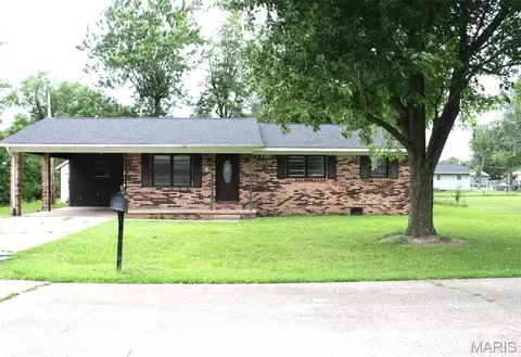 601 Harry Dr, Dexter, MO 63841