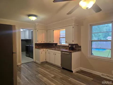 Kitchen - 601 Harry Dr, Dexter, MO 63841 photo 1 of 3