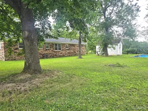 Exterior - 601 Harry Dr, Dexter, MO 63841 photo 3 of 4