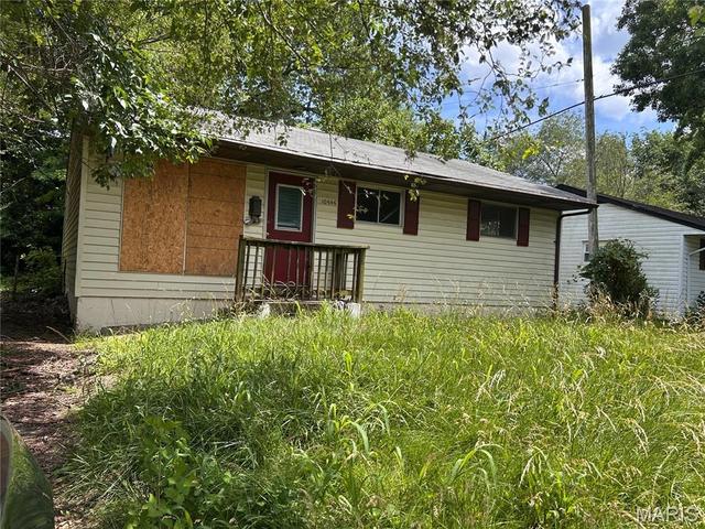 10546 Spring Garden Dr, Saint Louis, MO 63137