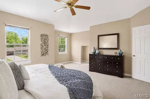 Bedroom - 638 Old Ballwin Rd, Ballwin, MO 63021 photo 5 of 5