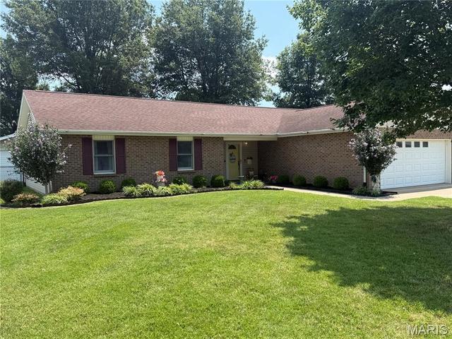 1010 Pine St, Sikeston, MO 63801
