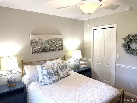 Bedroom - 1010 Pine St, Sikeston, MO 63801 photo 2 of 4