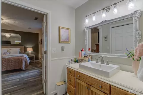 Bath - 1010 Pine St, Sikeston, MO 63801 photo 3 of 3