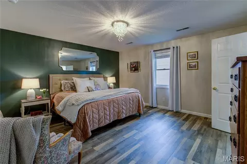 Bedroom - 1010 Pine St, Sikeston, MO 63801 photo 4 of 4