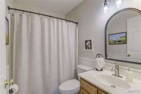 Bath - 1010 Pine St, Sikeston, MO 63801 photo 1 of 3