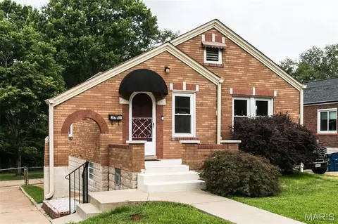 2367 Goodale Ave, Overland, MO 63114
