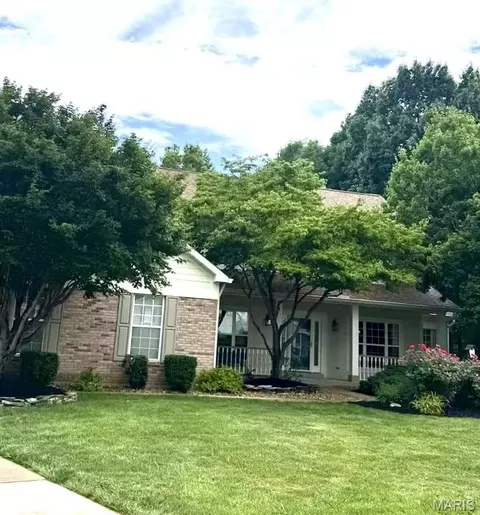7437 Timberwolf Trl, Fairview Heights, IL 62208