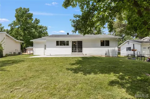 Exterior - 274 Cedar Village Ct, Ballwin, MO 63021 photo 2 of 3