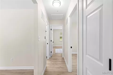 Entry Way - 274 Cedar Village Ct, Ballwin, MO 63021 photo 3 of 3