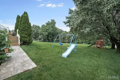 Exterior - 1260 Old Stone Dr, O'fallon, MO 63368 photo 11 of 14
