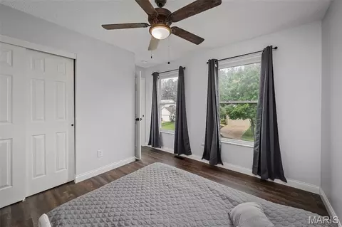 Bedroom - 1260 Old Stone Dr, O'fallon, MO 63368 photo 6 of 8