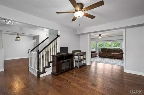 Entry Way - 1260 Old Stone Dr, O'fallon, MO 63368 photo 3 of 5