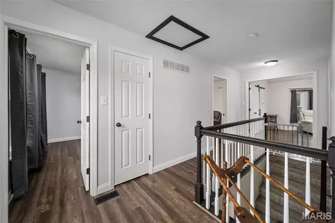Entry Way - 1260 Old Stone Dr, O'fallon, MO 63368 photo 4 of 5