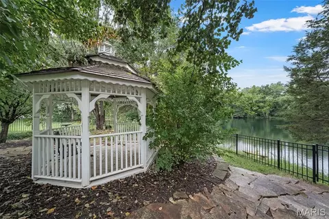 Exterior - 1260 Old Stone Dr, O'fallon, MO 63368 photo 12 of 14