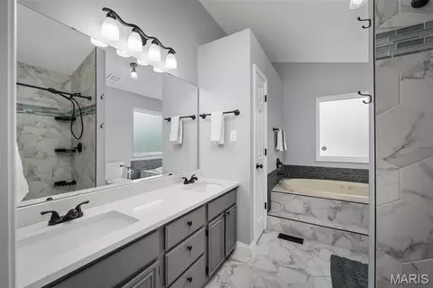 Bath - 1260 Old Stone Dr, O'fallon, MO 63368 photo 2 of 6