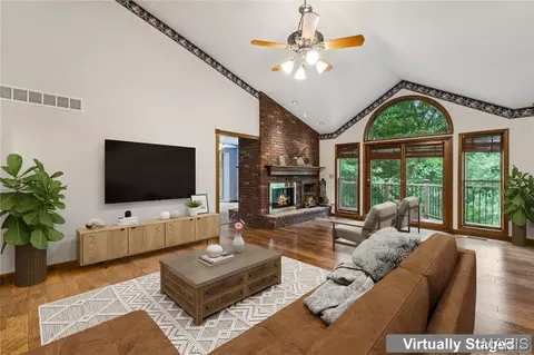Living - 2792 Riebold Cir, Arnold, MO 63010 photo 1 of 2