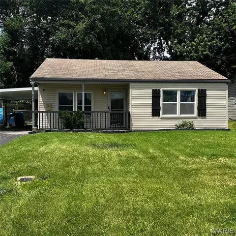 6227 Evergreen Blvd, Saint Louis, MO 63134