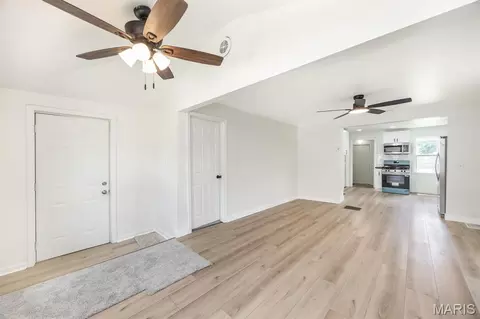Entry Way - 229 W Thomas St, Roxana, IL 62084 photo 1 of 1