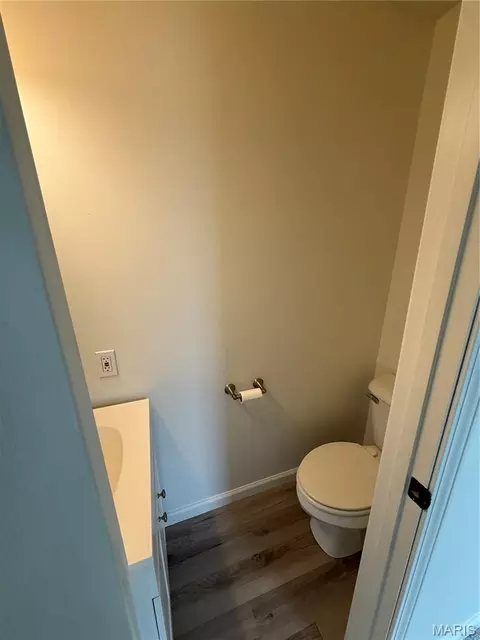 Bath - 229 W Thomas St, Roxana, IL 62084 photo 3 of 3