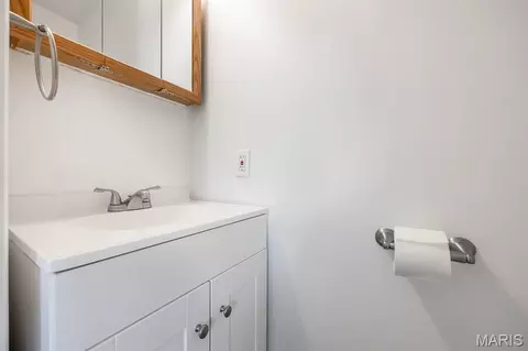 Bath - 229 W Thomas St, Roxana, IL 62084 photo 2 of 2
