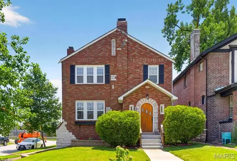 5800 Pershing Ave, Saint Louis, MO 63112