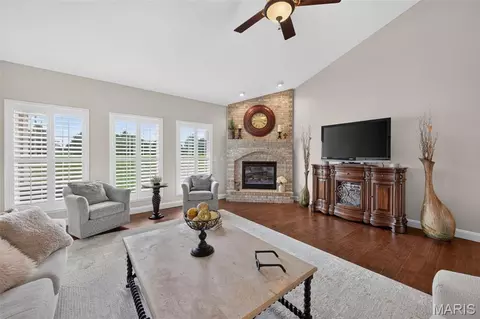 Living - 1693 Lancaster Dr, O'fallon, IL 62269 photo 2 of 5