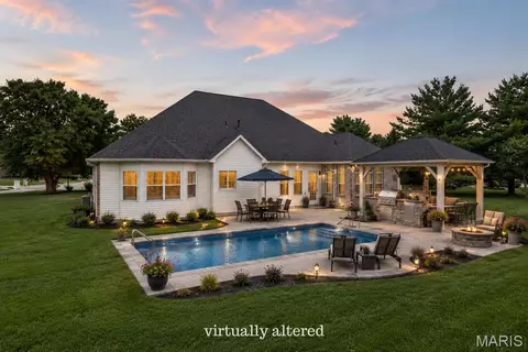 Exterior - 1693 Lancaster Dr, O'fallon, IL 62269 photo 9 of 9