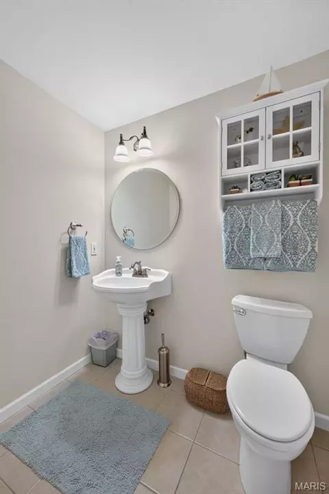 Bath - 1693 Lancaster Dr, O'fallon, IL 62269 photo 5 of 6