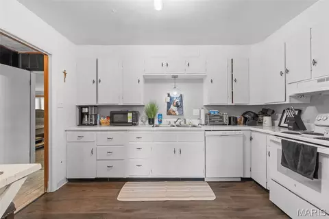 Kitchen - 435 N Main St, Saint Clair, MO 63077 photo 1 of 2