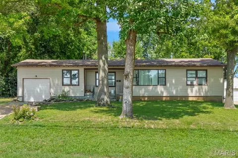 435 N Main St, Saint Clair, MO 63077