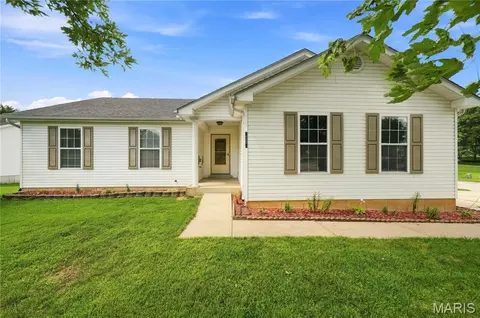 4208 NW Point Dr, House Springs, MO 63051