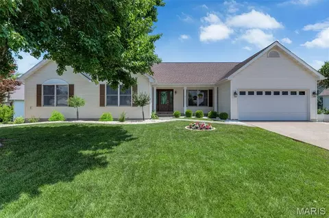 2202 Wild Pigeon Dr, O'fallon, MO 63368