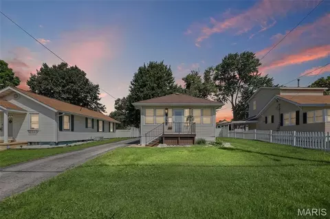 3504 Omega St, Alton, IL 62002