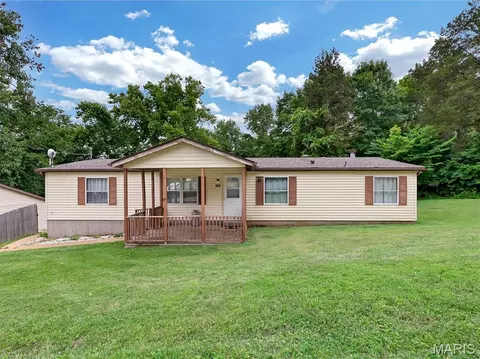8906 Riverview Dr, Cedar Hill, MO 63016