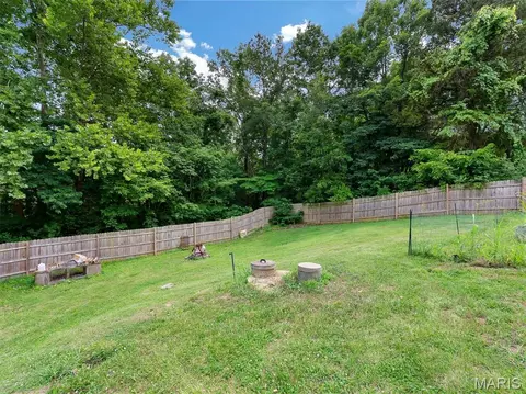 Exterior - 8906 Riverview Dr, Cedar Hill, MO 63016 photo 6 of 7
