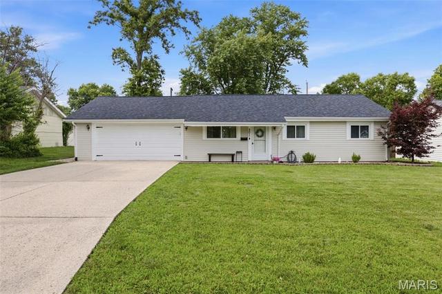 501 Prince Charles Dr, O'fallon, MO 63366