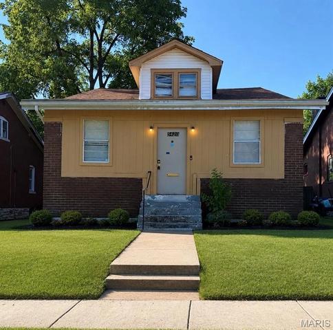 5420 Queens Ave, Saint Louis, MO 63115
