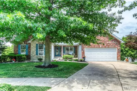 1903 Bonnie Brook Ln, Wentzville, MO 63385