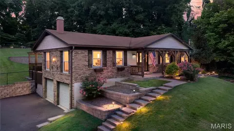 3837 Fleur Du Bois Dr, Florissant, MO 63034