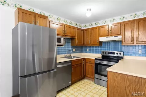 Kitchen - 304 Eagle Rdg, O'fallon, IL 62269 photo 1 of 2