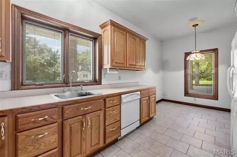 Kitchen - 3731 State Highway 72, Jackson, MO 63755 photo 7 of 7