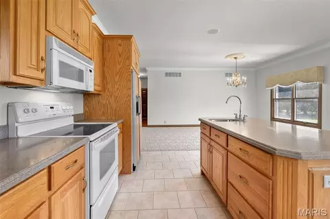 Kitchen - 3731 State Highway 72, Jackson, MO 63755 photo 3 of 7