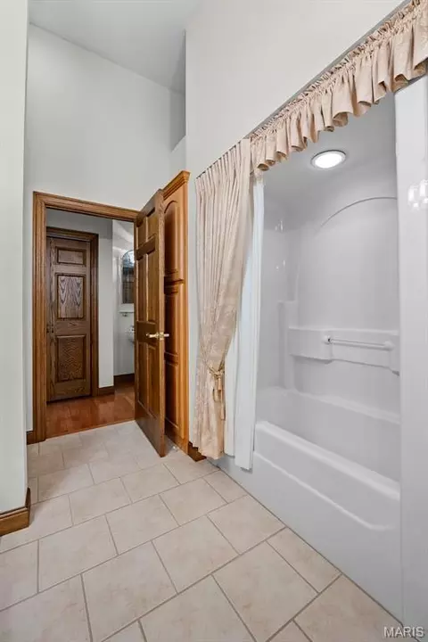 Bath - 3731 State Highway 72, Jackson, MO 63755 photo 6 of 8