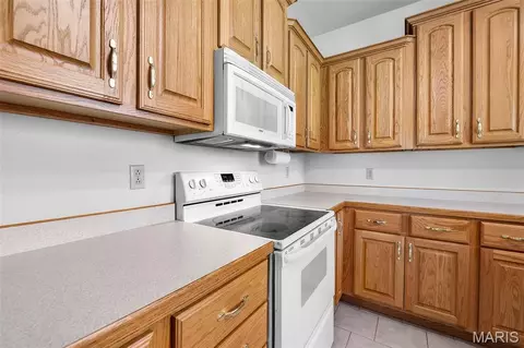 Kitchen - 3731 State Highway 72, Jackson, MO 63755 photo 6 of 7