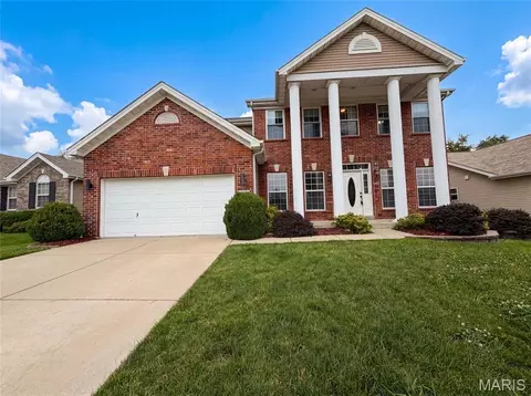 819 Harding St, Saint Peters, MO 63376