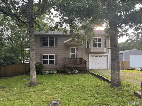 1311 Holly Ln, Saint Clair, MO 63077